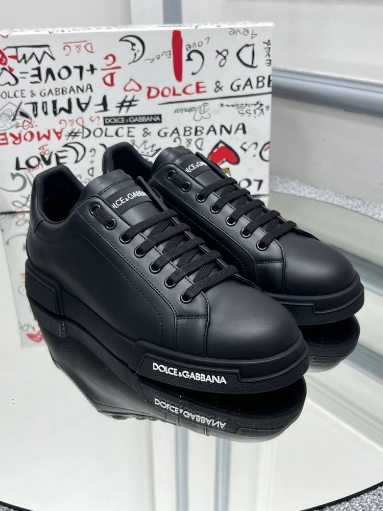 Adidasi Dolce Gabbana model  nou premium full box