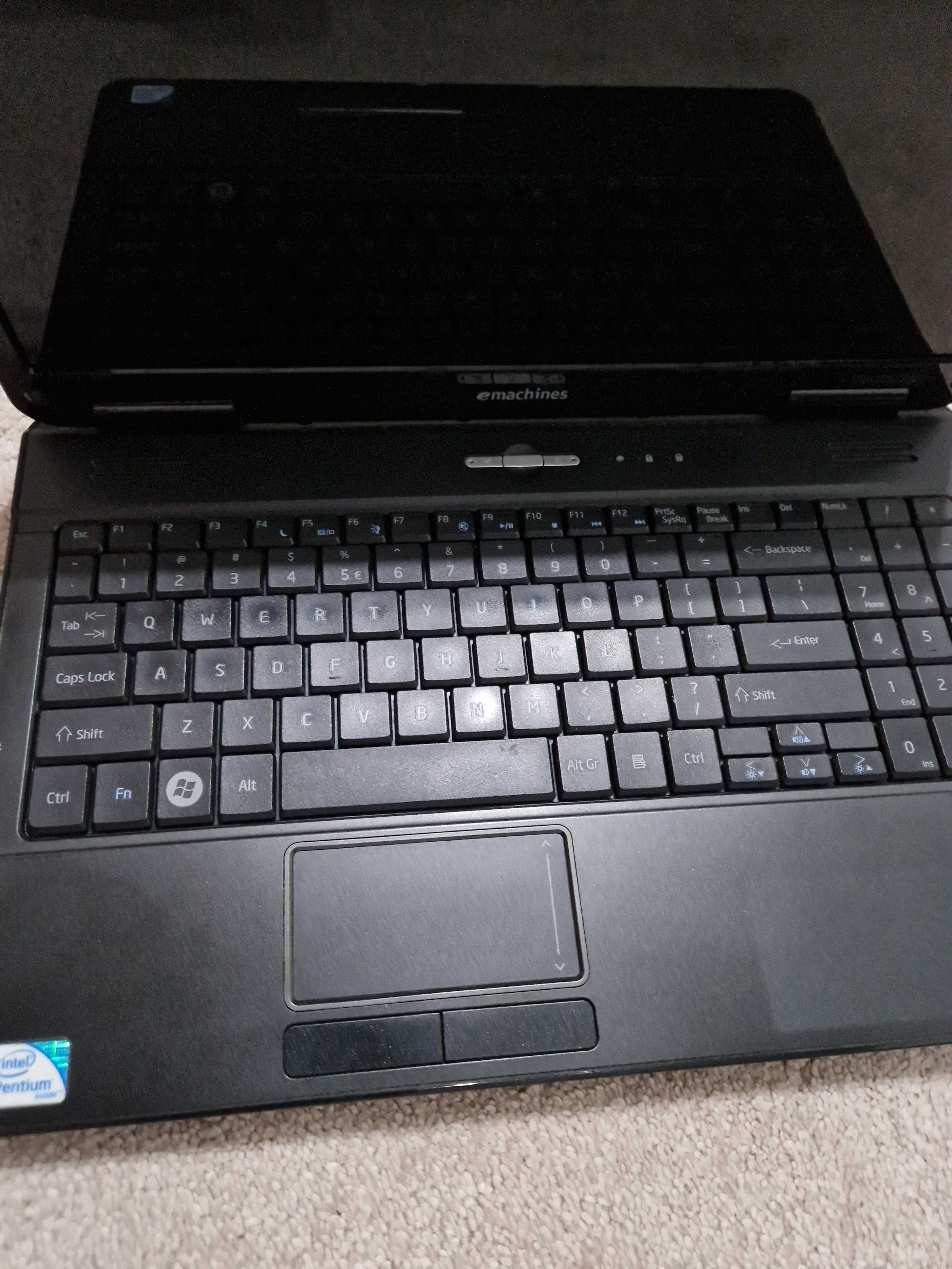 Laptop Acer Emachines E725