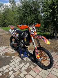 Ktm sxf 250.