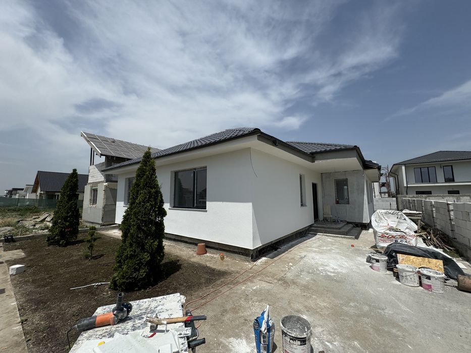 Vand Casa in Navodari cartier midia-sat . Teren proprietare