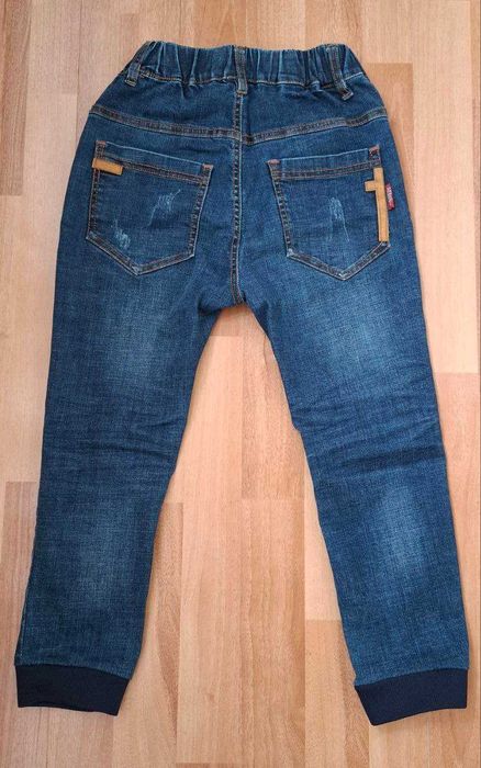 Продам теплый свитер на мальчика