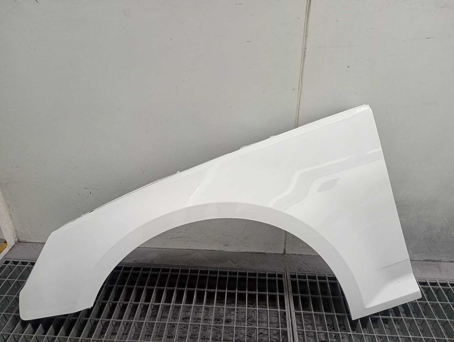 Aripa Fata Stanga Audi A4 B9 An 2015-2018 (LY9C (Alb))
