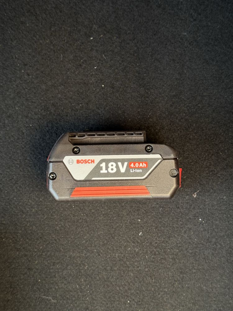 Продавам чисто нова батерия Bosch GBA 18