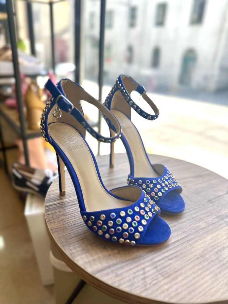 Дамски обувки на ток GUESS  Fl - НАМАЛЕНИ