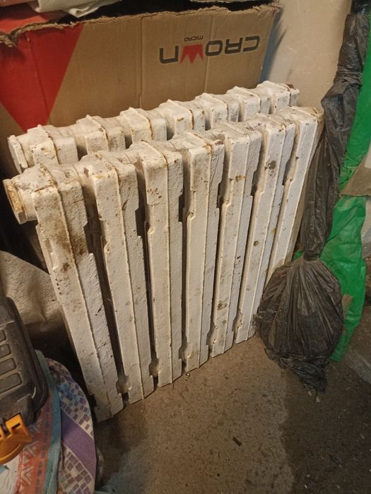 Продам чугунные радиаторы