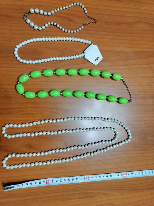 Украшение, бижутерия - бусы