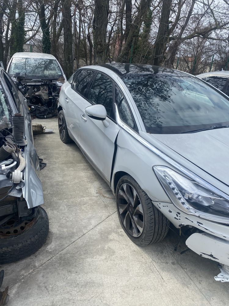 Citroen DS5 На Части