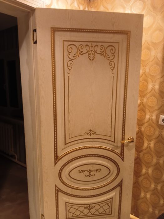 Двери Буу Очень в хорошем состояни