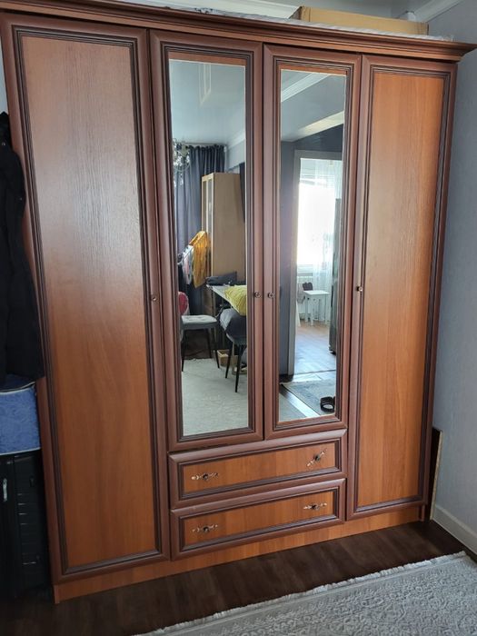 Продам шкаф в хорошем состоянии