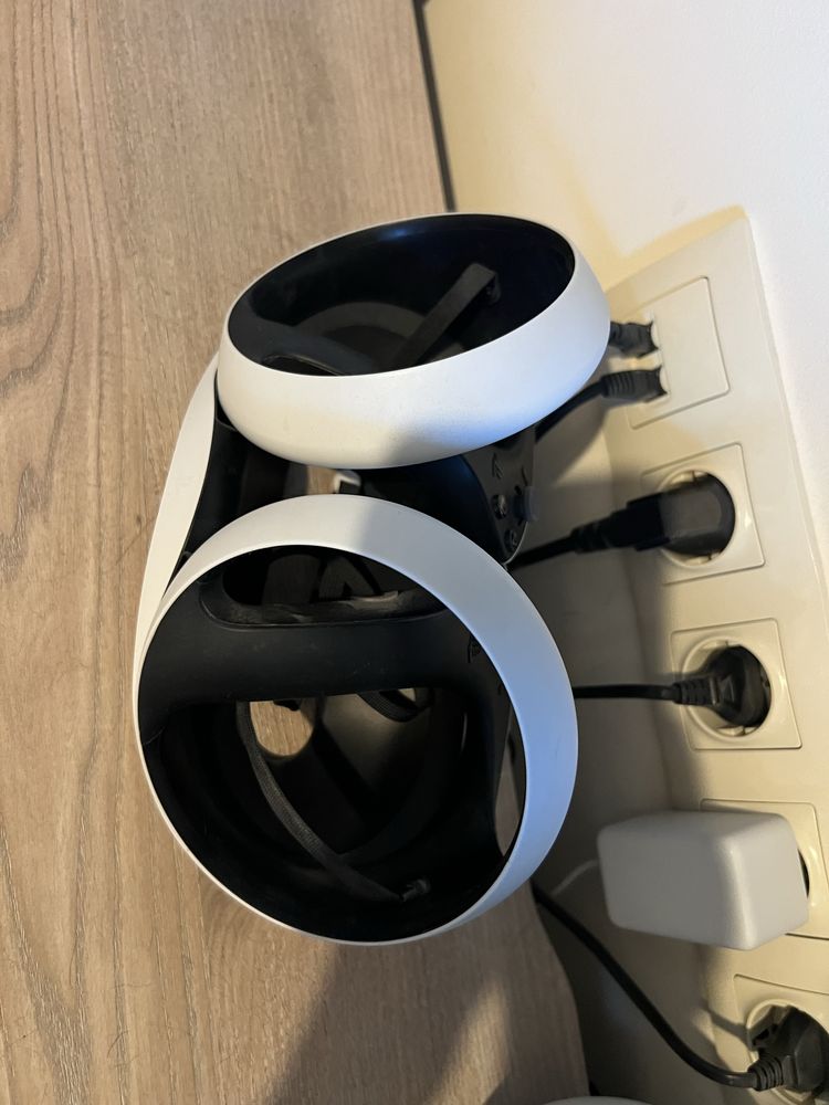 PlayStation VR2 със зарядна станция