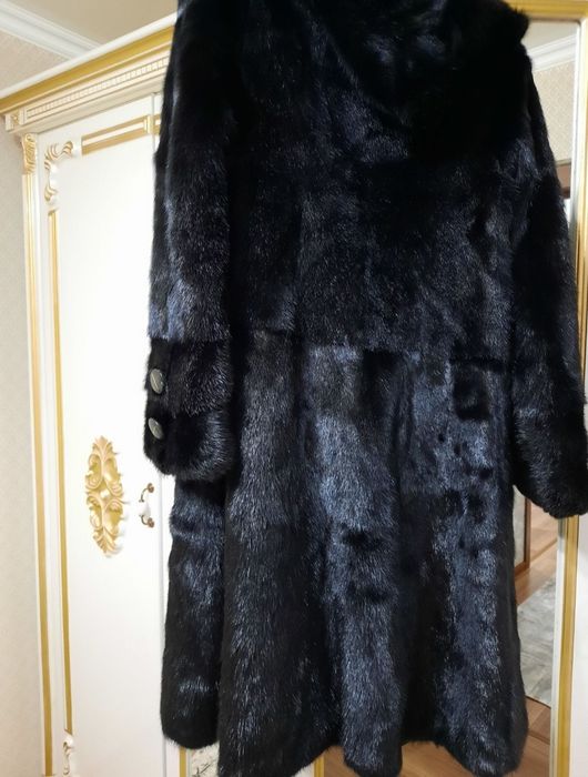 Продам норковую шубу