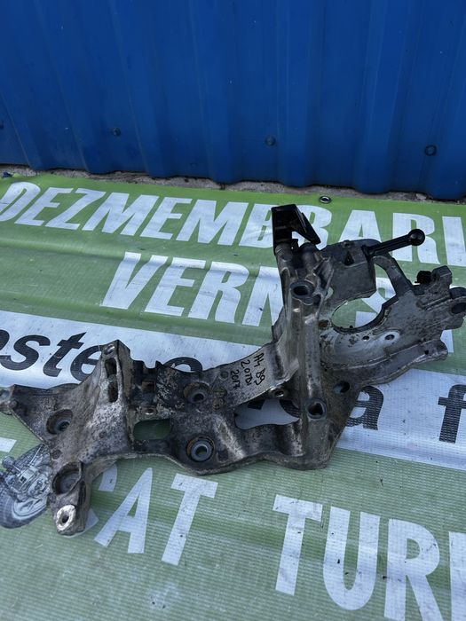 Suport accesorii, alternator , compresor Audi A4 B9 2.0 Tdi