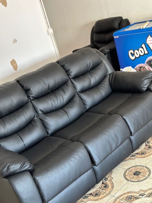 Canapea piele de vanzare