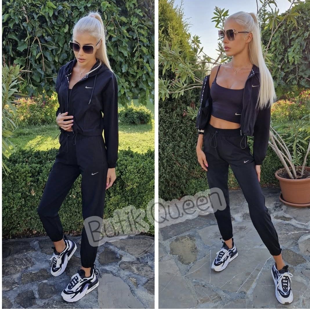 Дамски екипи и долнища Nike, Alo