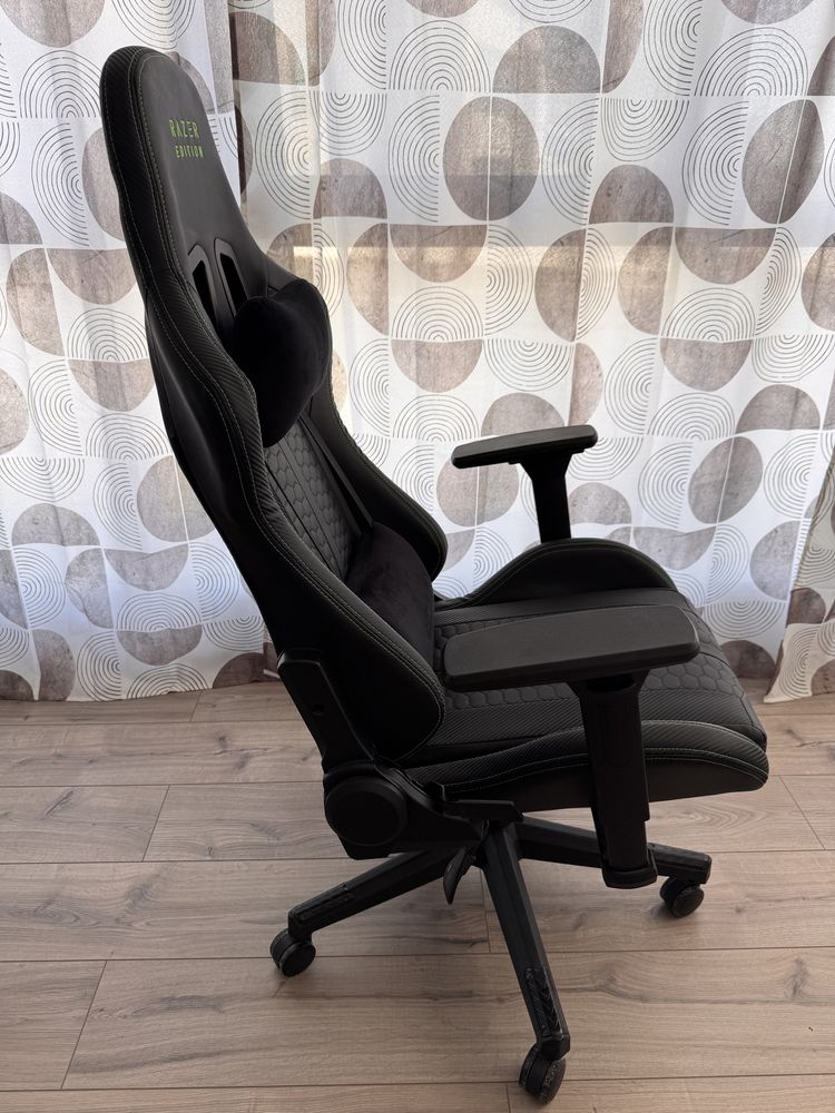 Геймърски стол – RAZER EDITION™