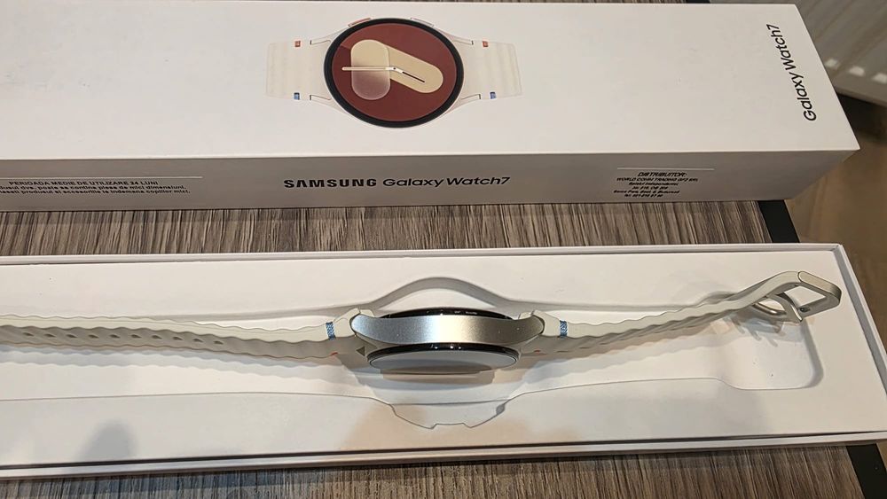 Samsung Galaxy Watch7, 40mm, BT, In garanție până in decembrie 2026
