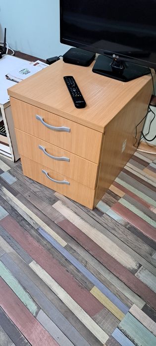 Продавам шкаф, кантонерка.