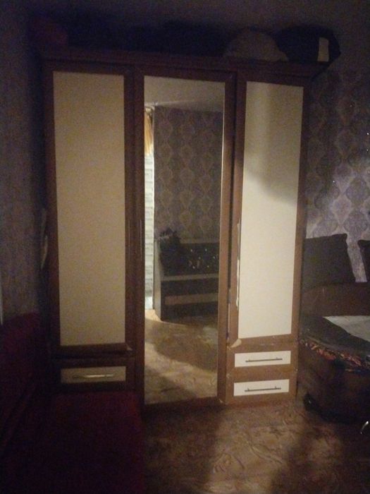 Продам шкаф большой