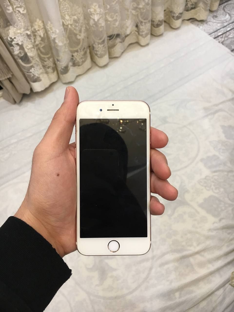Iphone 6s rose gold sotiladi