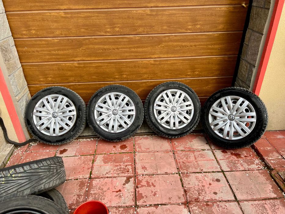 Зимни гуми с джанти 205/55R16 за VW