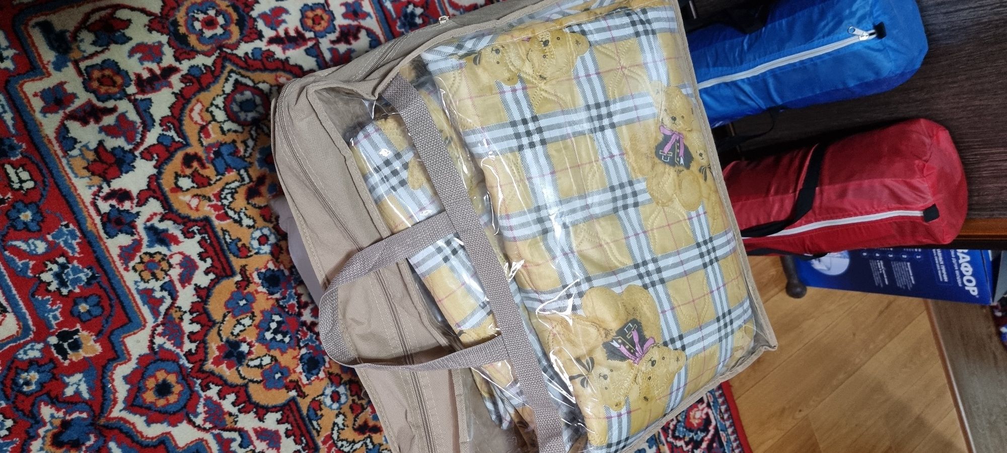 Продаётся всё из дома.