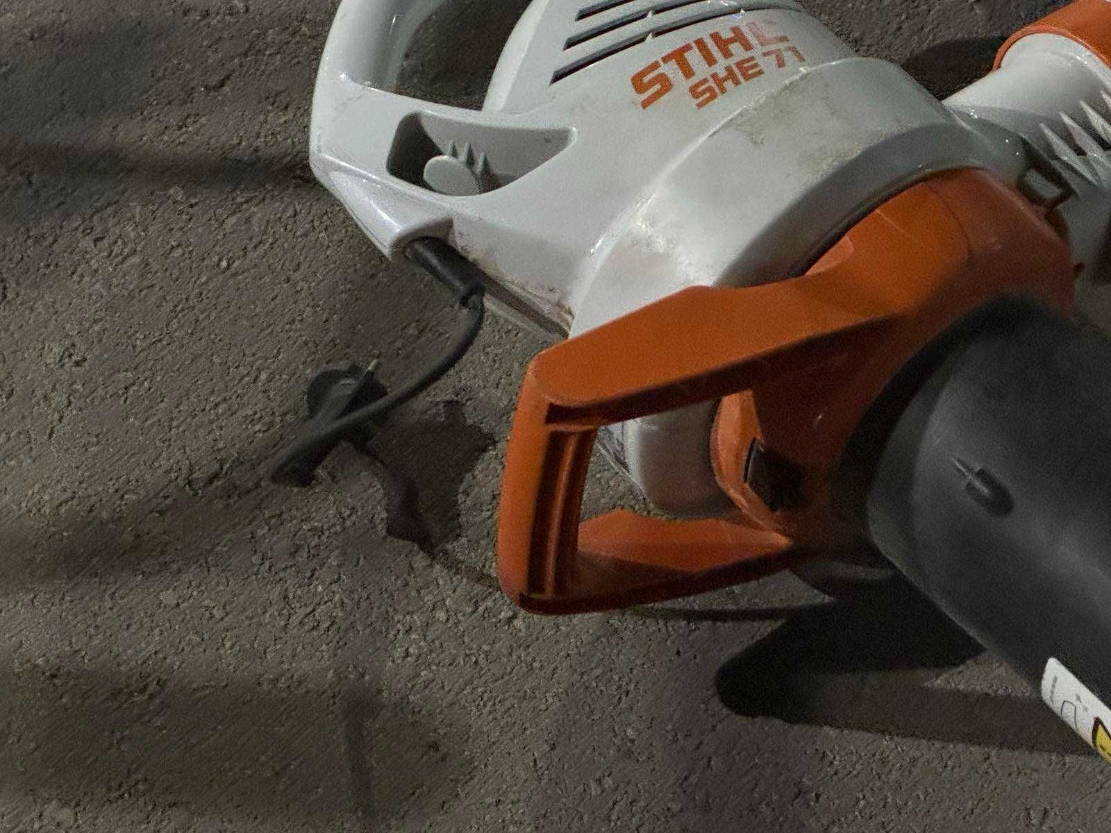 Въздуходувка-прахосмукачка електрическа Stihl SHE 71, 1,1 kW, 45 л