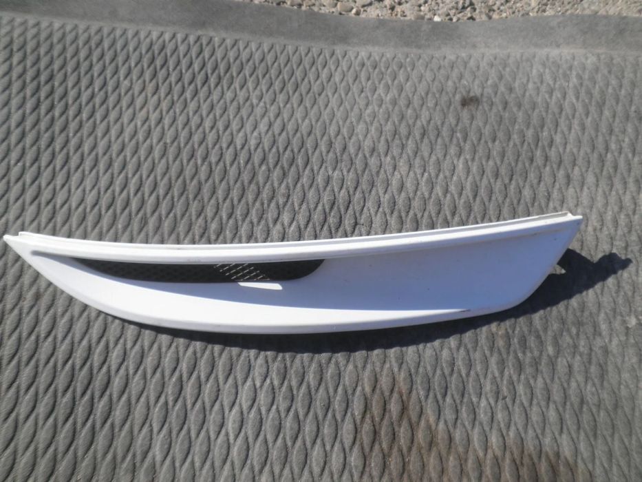 Ornament stanga bara fata Ford Kuga 8V41-15A282-A 8V4115A282A 8V41-15A281-A 8V4115A281A
