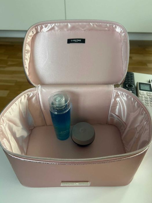 Козметичен несесер Lancome