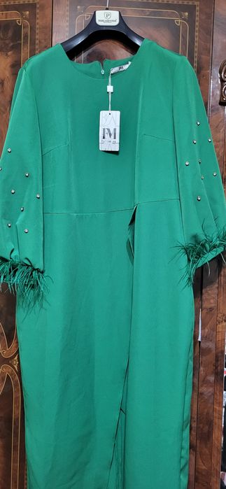 Продам новое платье