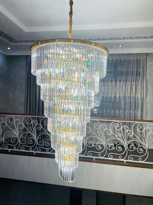 Люстра.              .