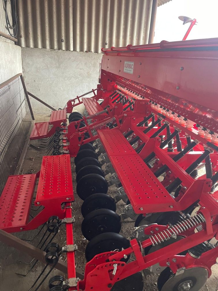 Semanatoare Agrimac 4 m