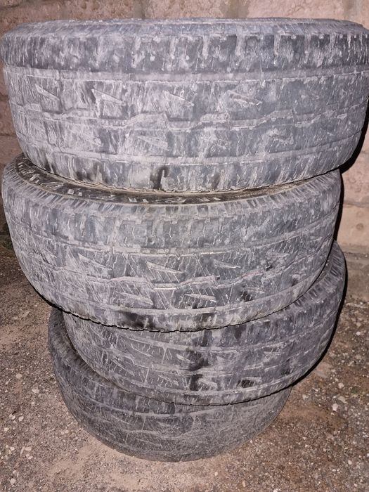 Шины комплект Bridgestone