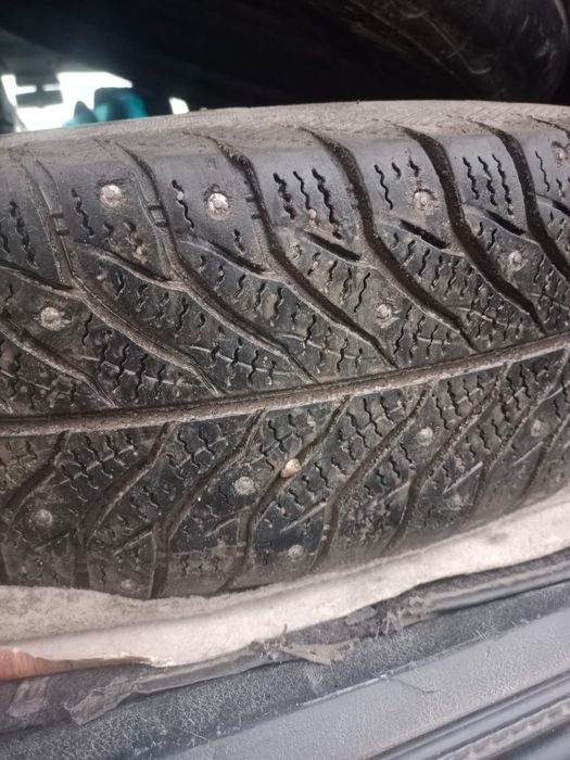 Продам шины 4 шт. 185/70 R14