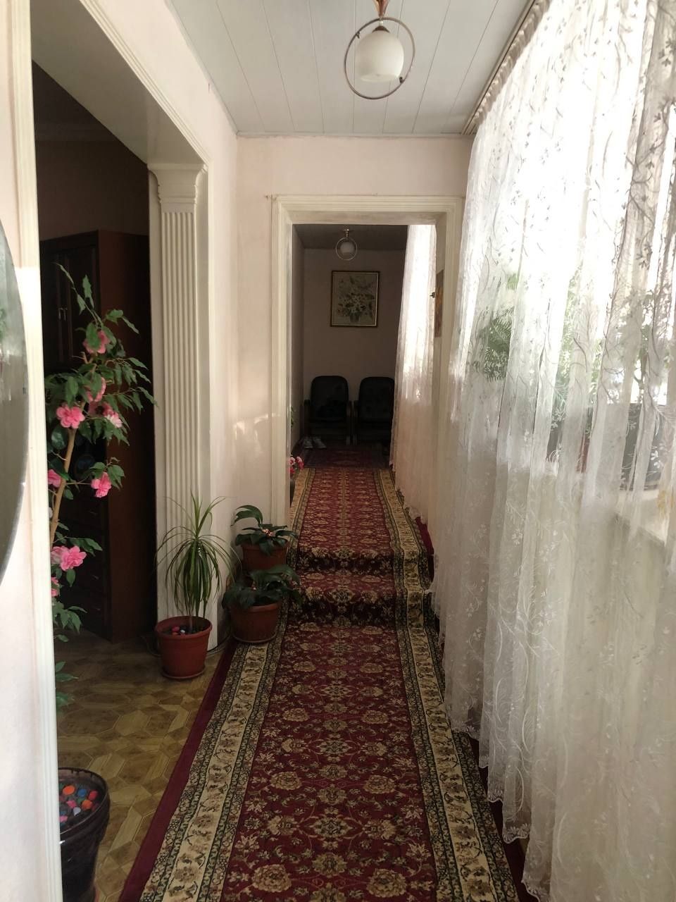 Срочно продаётся 3+3/1/4 132м2 юнусабад 2 квартал ор-р суд