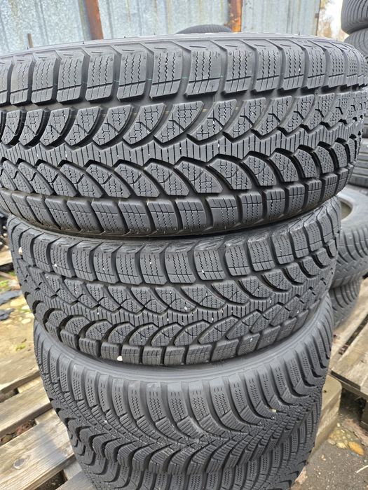 2бр. 195 55 16 Bridgstone зимни.