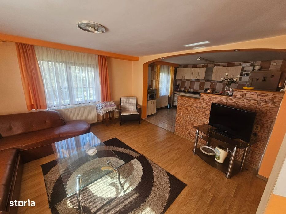 Casă de închiriat în Curtea de Argeș, zona "Capul Dealului".