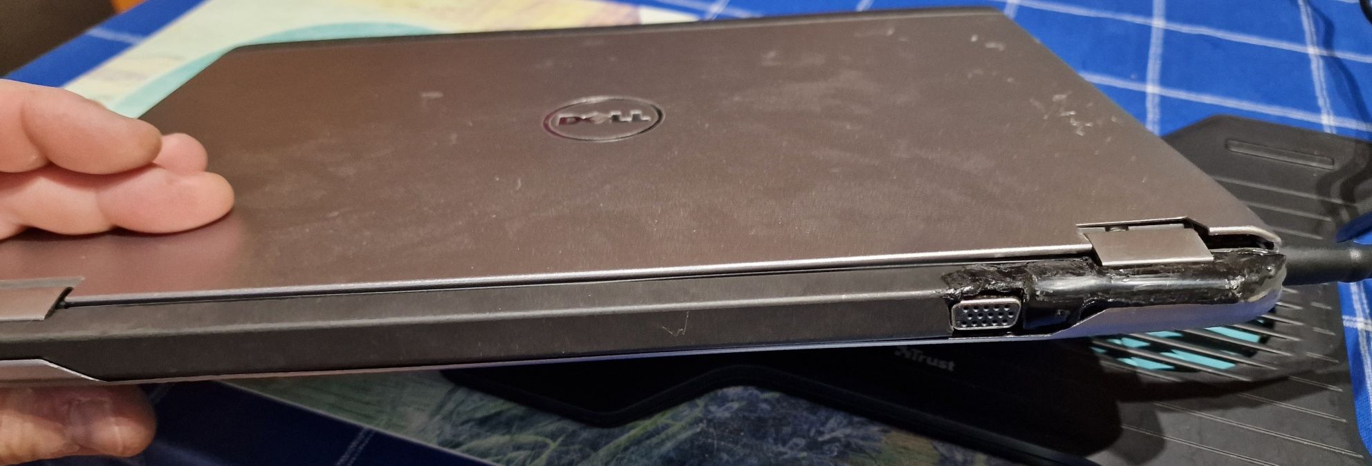 Продавам лаптоп Dell vostro 3360 I3