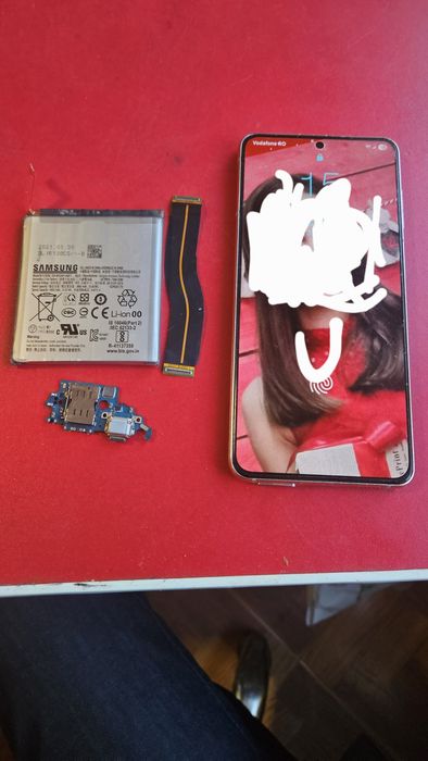 Samsung s21  128 gb  pentru piese cu defect