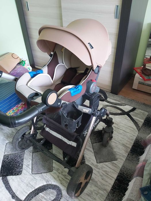 детска количка със столче за кола