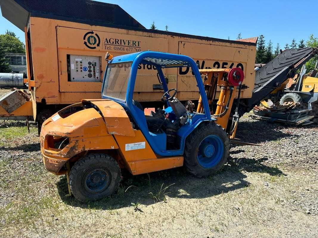 Dezmembrez stivuitor Manitou MC25 – teren accidentat