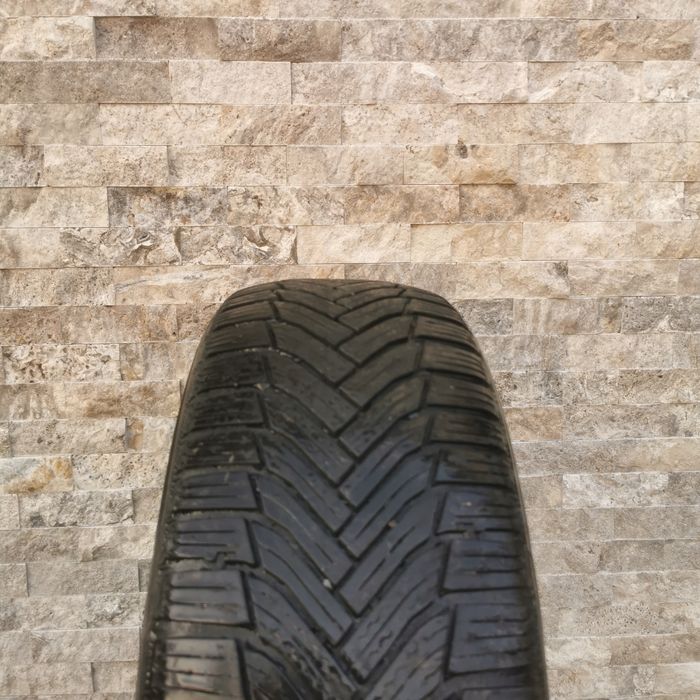 Vând 4 cauciucuri de iarna 215 /65/16