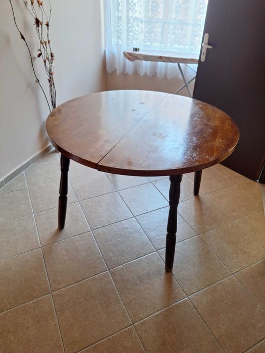 Разтегателна  трапезна маса 150/110 Ф110