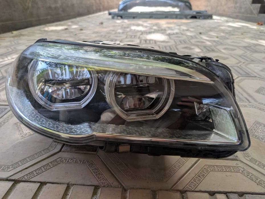 Фара правая на BMW F10 Adaptive Led