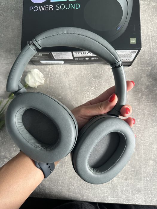 Sony ULT Wear новые