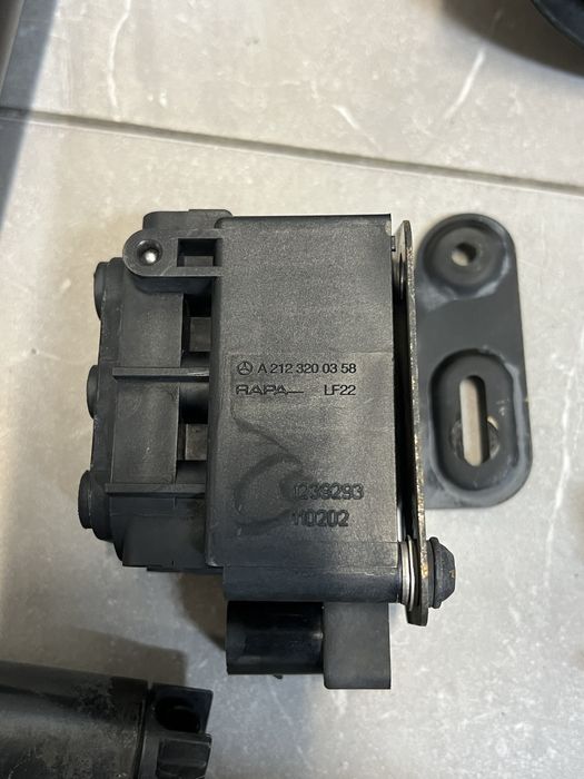 Airmatic въздушно за мерцедес w212 възглавници компресор разпределител