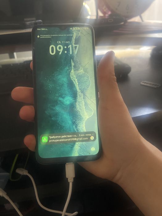 Продам телефон Honor x6.