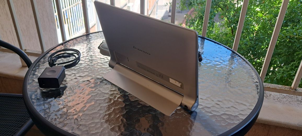 Таблет Lenovo Yoga Tab 10