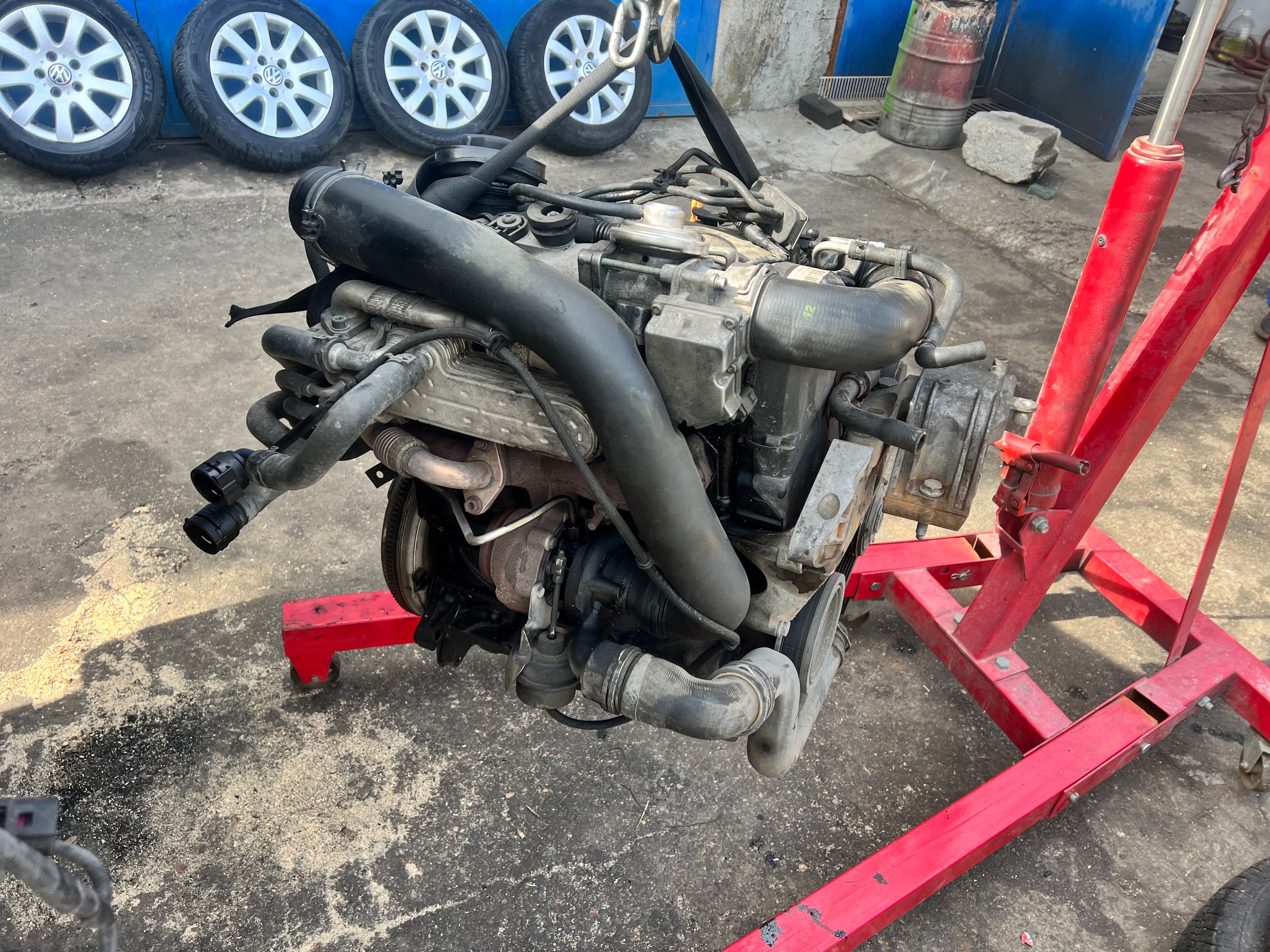 1.9 tdi bru двигател оборудван vw golf 5