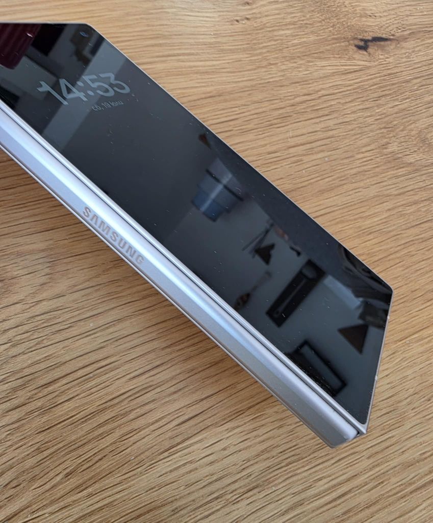 Плодавам Samsung Galaxy Z Fold 6 PINK, в гаранция