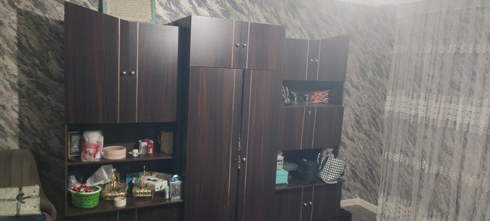 Продам стенку в очень хорошем состояние